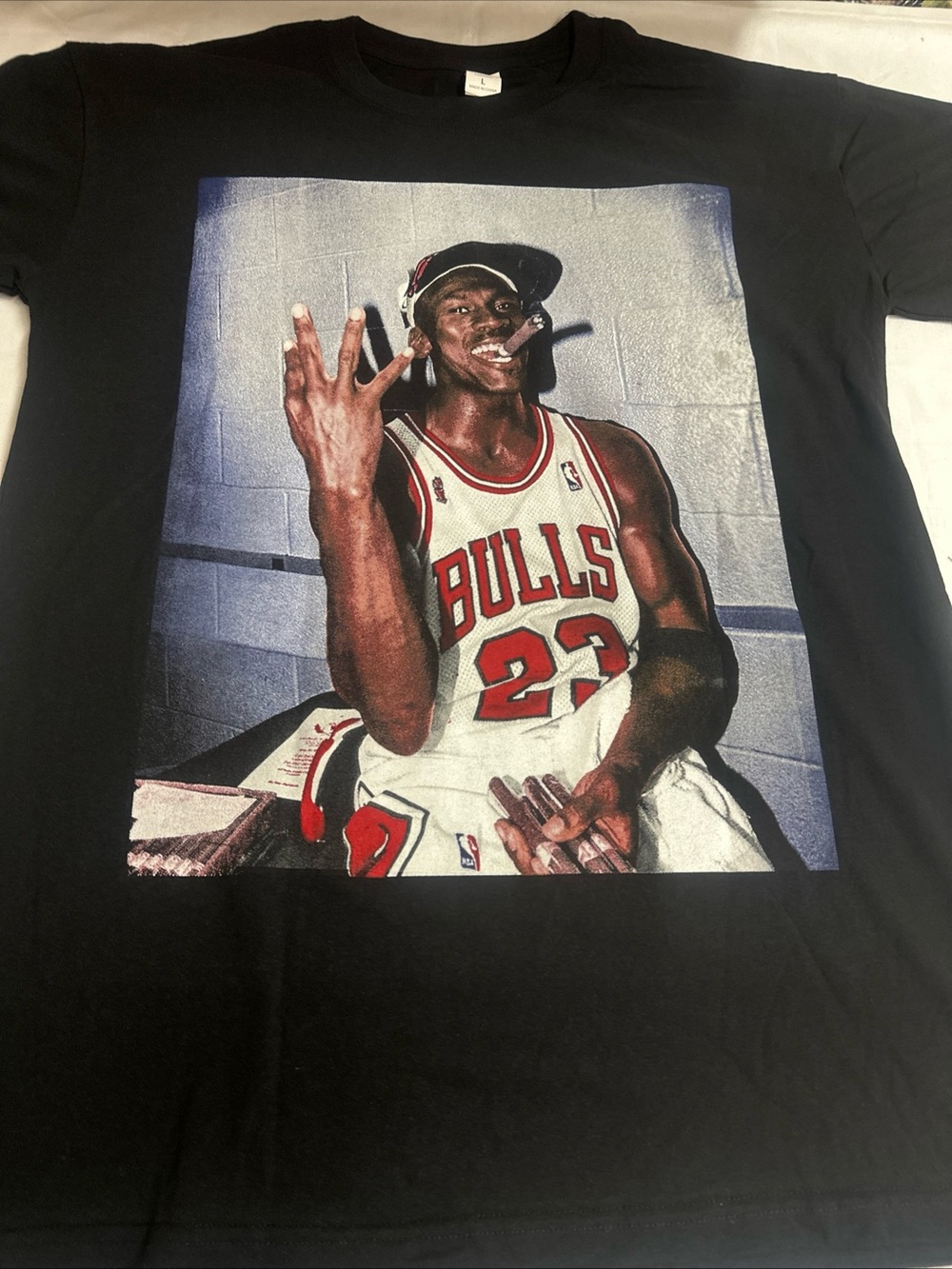 Black Graphic Men's T‑Shirt with Red & White Bulls Print
